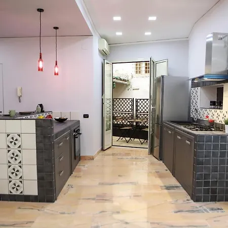 Modern At Piazza Del Gesu' By Wonderful Italy Apartment Neapel