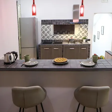 Apartment Modern At Piazza Del Gesu' By Wonderful Italy