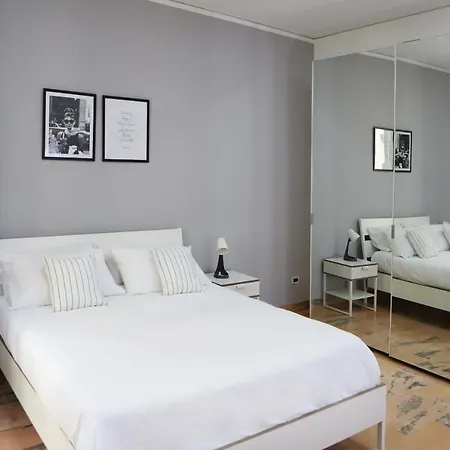 Apartman Modern At Piazza Del Gesu' By Wonderful Italy