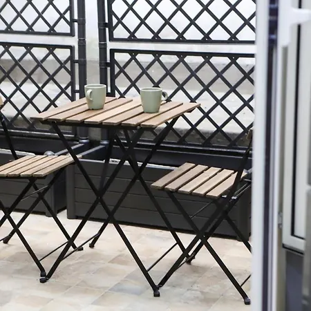 Apartman Modern At Piazza Del Gesu' By Wonderful Italy