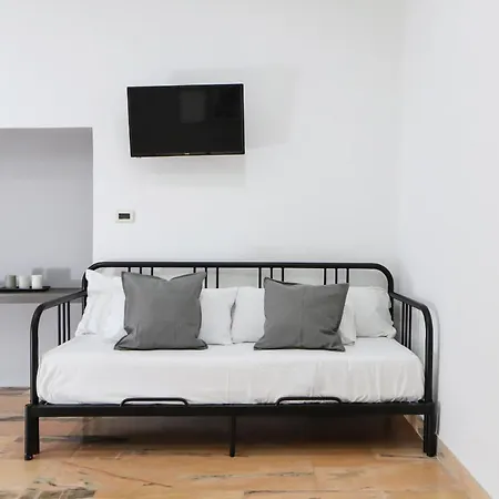 Apartman Modern At Piazza Del Gesu' By Wonderful Italy